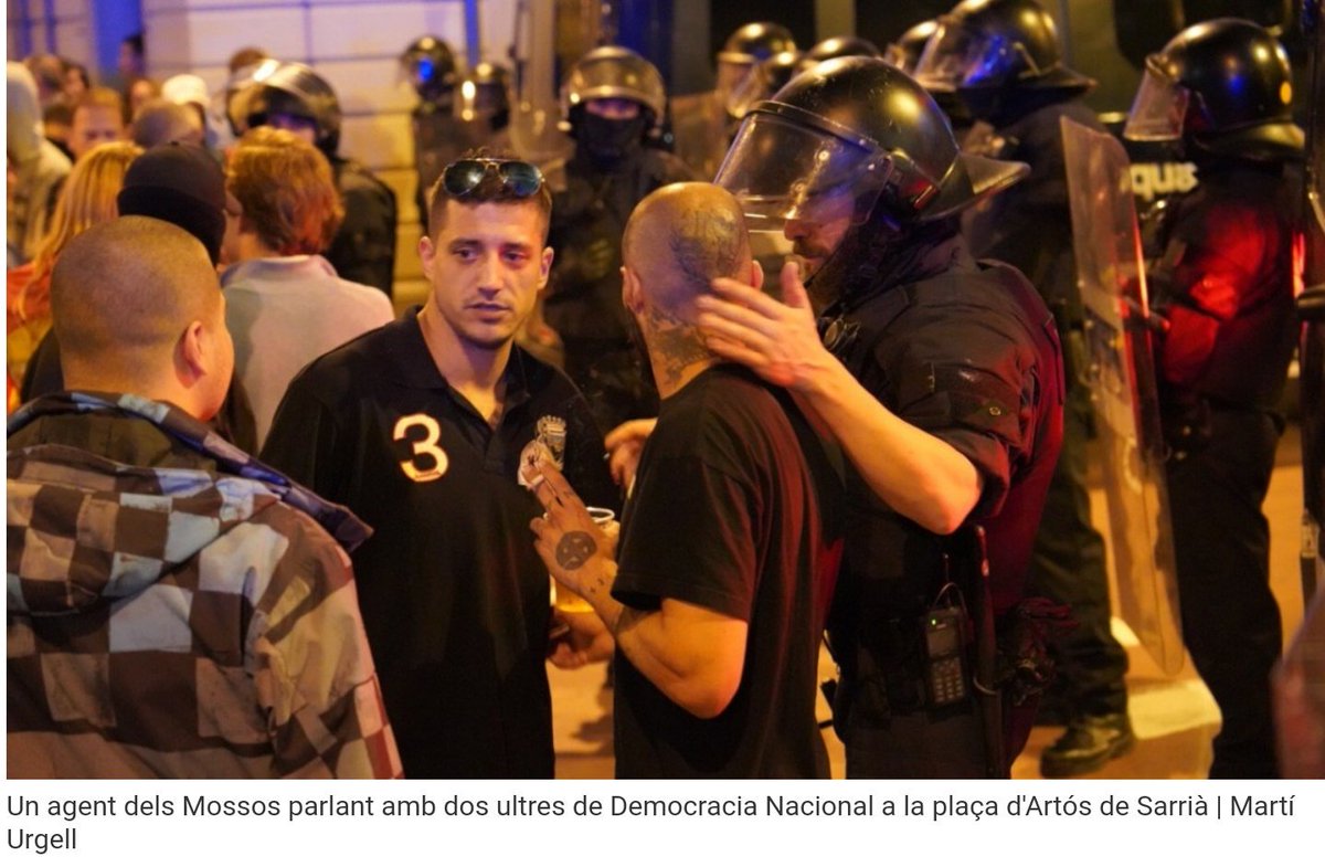 antoniobanos_'s tweet photo. Veis como no existe la violencia policial, queridos niños?
Aquí vemos a la BRIMO siendo proporcionada con el nazismo https://t.co/lvcYrazmNR