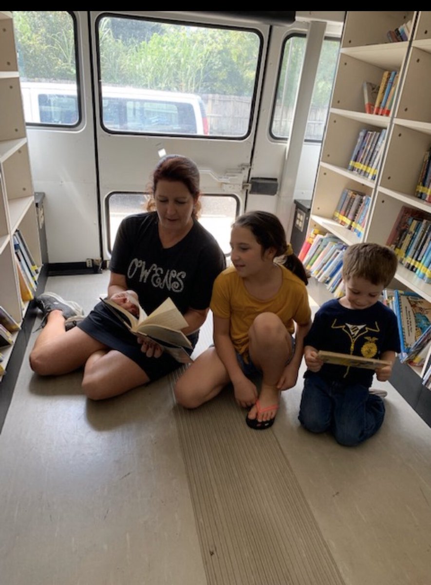 Amy_TPease's tweet image. Have you been to #CFISDMobilelibrary yet?? We will be at 12903 Jones Rd. Saturday, October 19th from 
9:30 - 11:30 
@BangElementary
@BleylCFISD
@CampbellGators
@CookRangers
@CFISDEmmott 
#CFISDMobileLibrary
#CFISDSpirit
@CyFairJoel
@CyFairISD
#cfisdlib