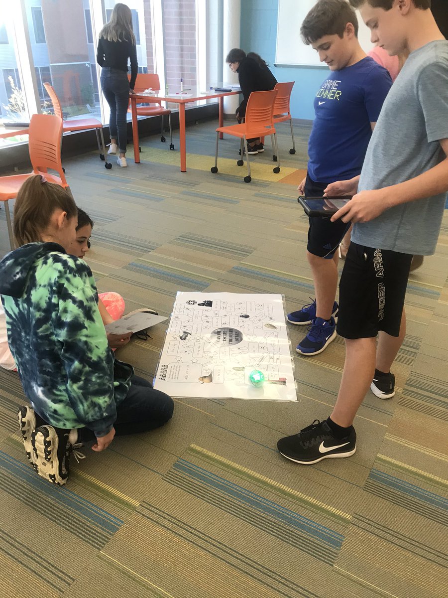ElizabethBadg15's tweet photo. Had so much fun with equations, Spheros, and 7th graders this week!  @Ms_Hunter_AFMS @Mrs_Sidoti https://t.co/HTd7S88axI