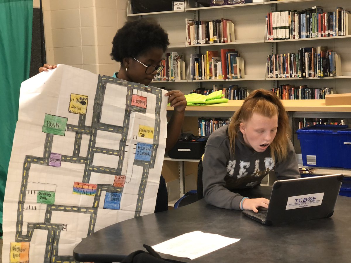 lanekgriffin's tweet image. I love our #futurereadylibrary! @dms_tcboe teachers use this space as an extension to their classroom. I love knowing what all is going on in every classroom!
In these pics, @baileymath6’s students are recording their video for their Baileyville project!
#theDREWway #futureready