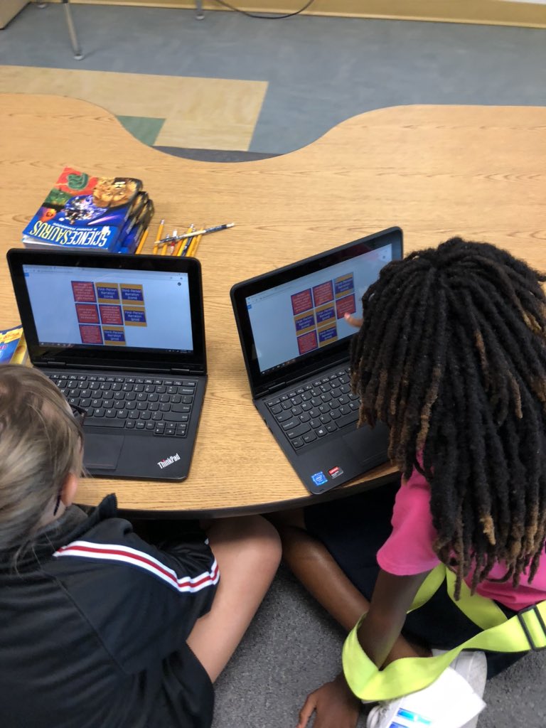 ConwayShawn's tweet photo. Used @nearpod to do a review of informational text structures! #vbevibe @TechyBecky7 https://t.co/TZ5gl9IJPG