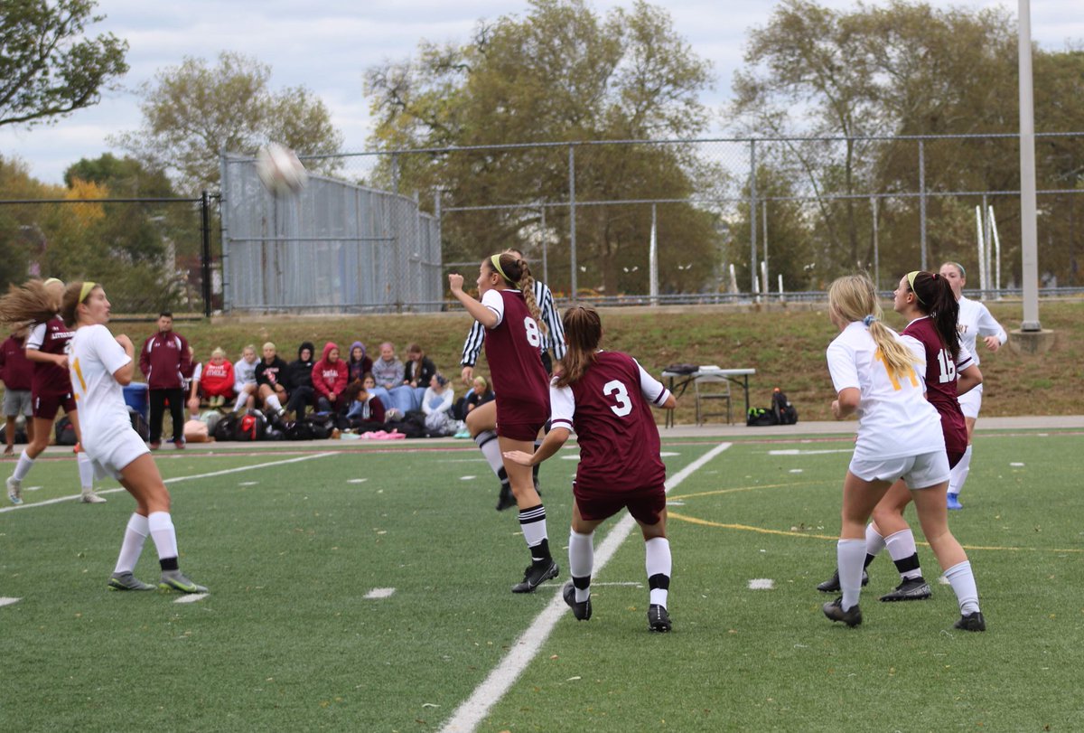 PhSportsDigest's tweet photo. Girls’ Soccer: @LFsoccer1 (@LittleFlowerCHS) defeats @StHubertBambies 4-0 to advance to the PCL semifinals on Tuesday!⚽️📷: @LdotMarko https://t.co/4ASOHPsApq