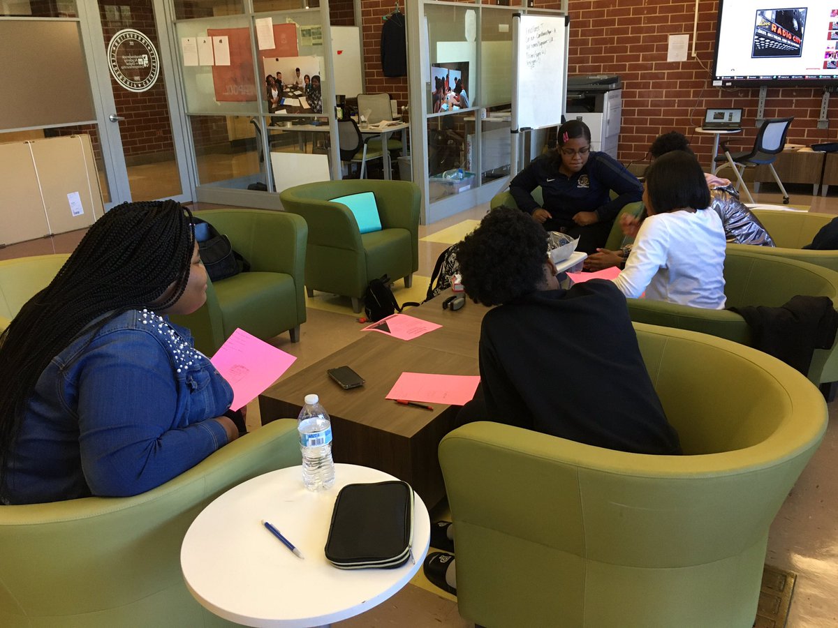 MADE_MBK's tweet image. We are one week away from our open house 10/24 6pm @MeadowbrookCCPS !  Learn about our exciting programming and what current students are up too like the app in a day challenge our freshmen took on this week!