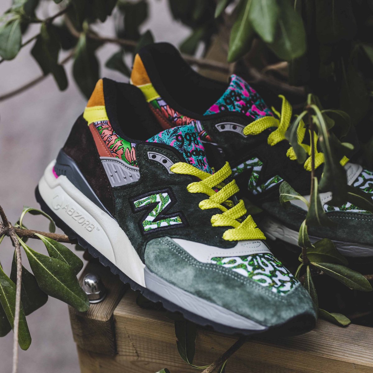 new balance 997 hendrix