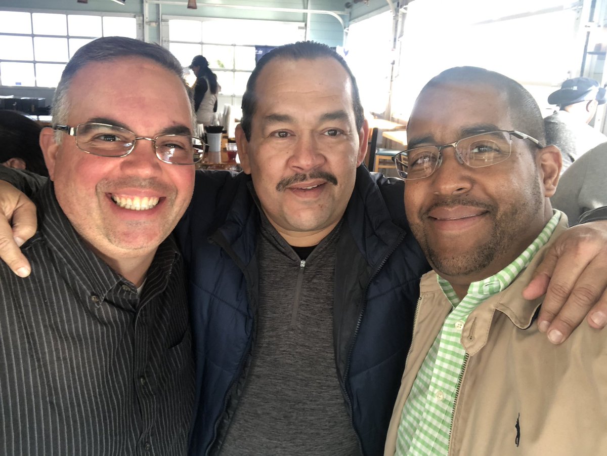 maxagonzalez's tweet photo. United EWR AO management outing this afternoon was a blast!  Thanks to all stations that supported us and our customers while we spent time with our work family!  Guys feel free to tag in and share. @EWRmike @weareunited @jeff_riedel160 @MsDeNiece007 @LindaCyriacus @tmorv13 https://t.co/MaXeui82eL