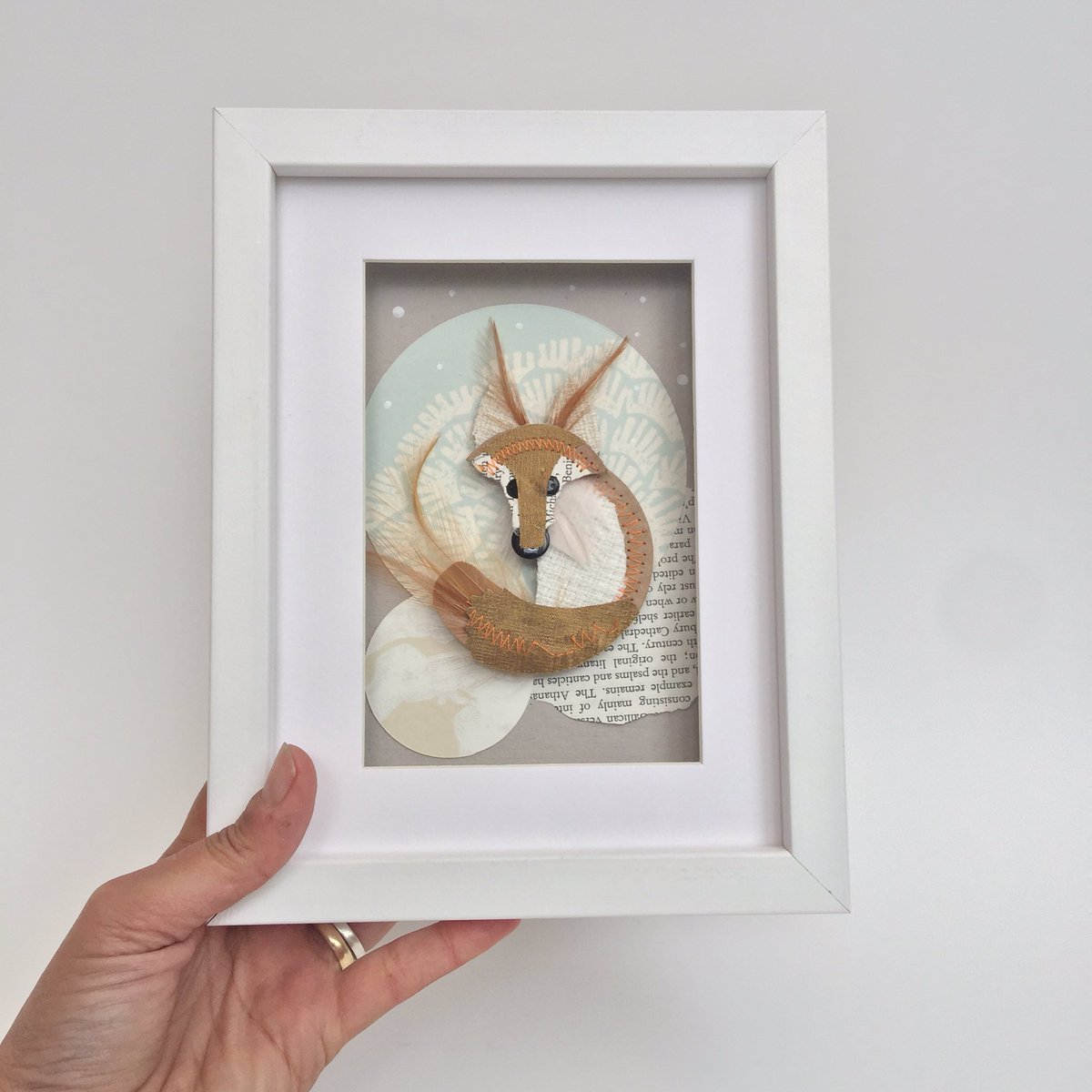 #ChristmasIsComing so I’ve made a range of small gift frames #giftsthatdontcosttheearth They will accompany me at upcoming #craftinthepen Skipton and #craftkendal Alternatively you can find a small range in my Etsy shop. #ecogifts #naturelovers #recycled