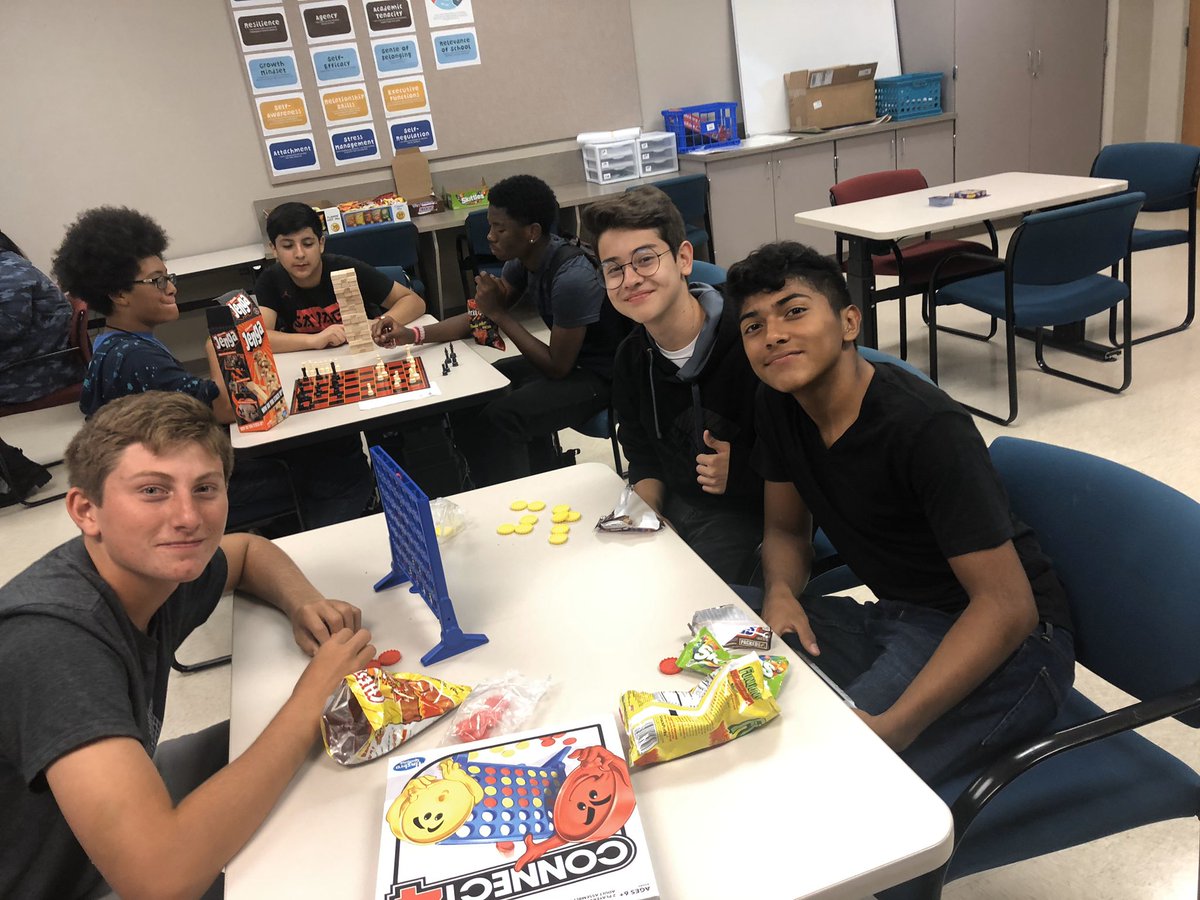 SHHSConnect's tweet photo. When you are are “on track” in all of your classes you get to have game day and snacks. 

Keep up the great work. https://t.co/ED4KZuTD7F
