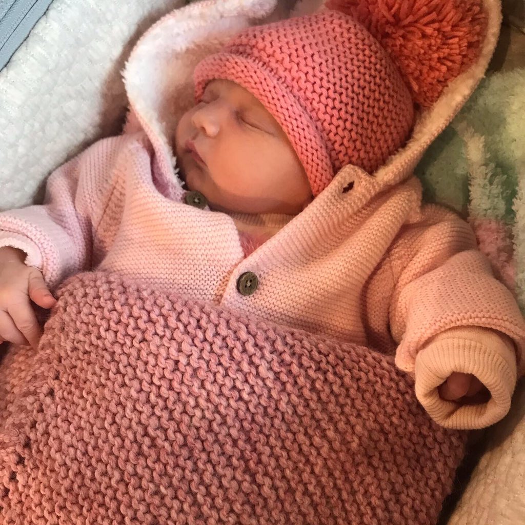 Mrscathyward's tweet photo. My wee Isla ❤️ https://t.co/l9ZQhHFJ1H