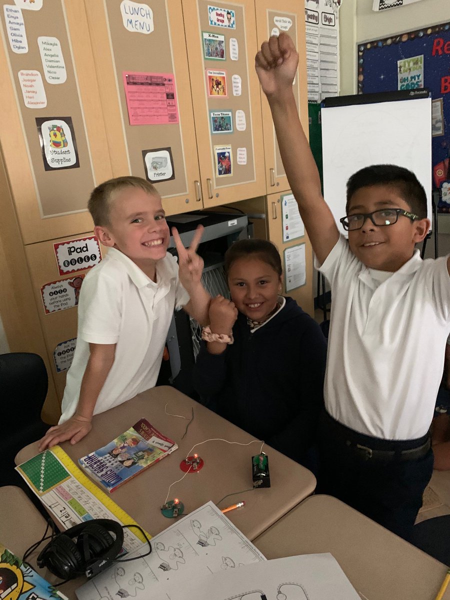 alliestaj's tweet photo. Ss learning about electricity and creating Series and parallel circuits. So impressed by every group who was able to light their bulbs!💡 #roypride #futureelectricians https://t.co/ehmGRfXFiY