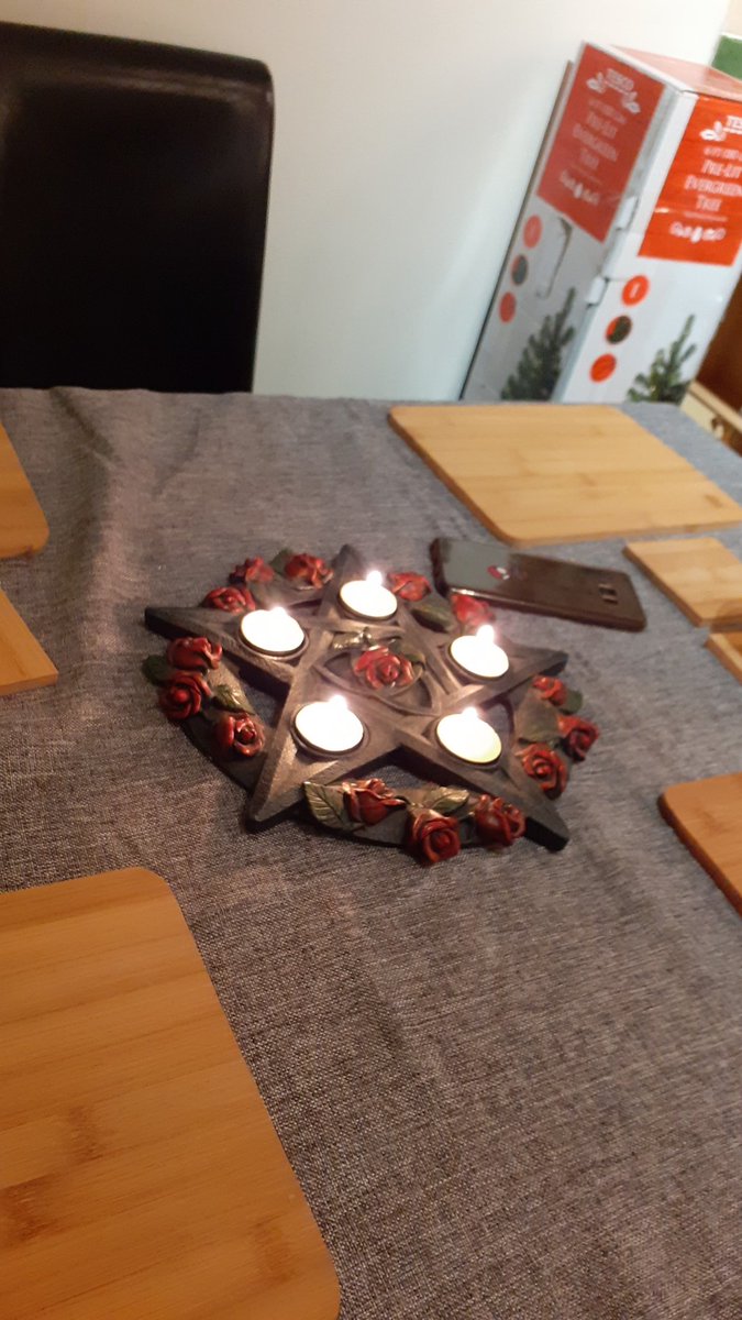 Brianmanda21's tweet photo. When you are alone for dinner so you summon satan for a dinner date @s8n #satan https://t.co/9t169rugR4