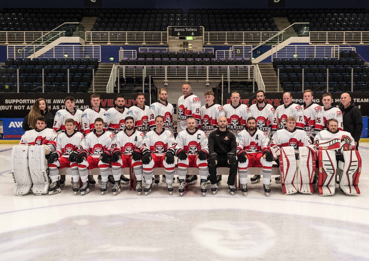 AlGooldPhoto's tweet photo. Meet the 2019-20 @PaisleyPirates #photoguy https://t.co/Nokt0JUNKl