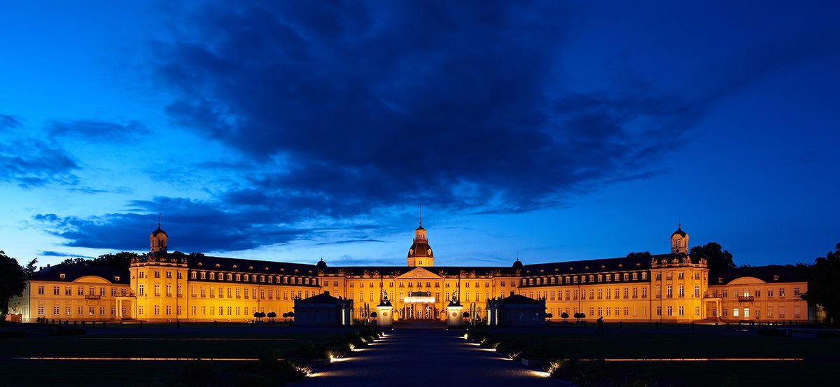 thking's tweet photo. Now, @DECIX is also available in Karlsruhe: The datacenter operator & regional carrier #TelemaxX upgraded its datacenter to be a "DE-CIX Enabled Site". This will bring all interconnection solutions available at DE-CIX Frankfurt to Karlsruhe! https://t.co/kZpuh3X0JO https://t.co/dg0ZM2ajdB