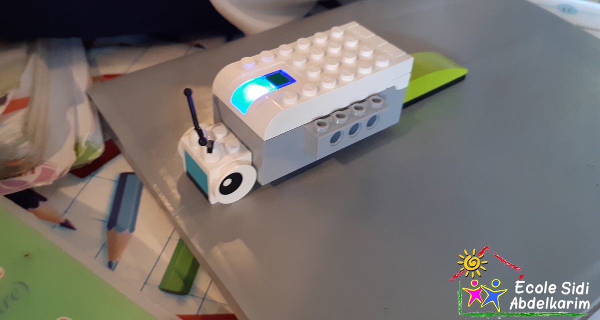 Bayla_Khalid's tweet photo. Introduction à la robotique à école Sidi Abdelkrim DP Settat @Arefcasasettat pendant @AfricaCodeWeek
Ateliers de construction et de programmation d'un escargot clignotant.
@taalimtice @ilhamlaaziz @MarocEducation 
@sap4good @MicrosoftEDU @LEGO_Education @ScratchJr @scratch https://t.co/e9Bz8r73Bn