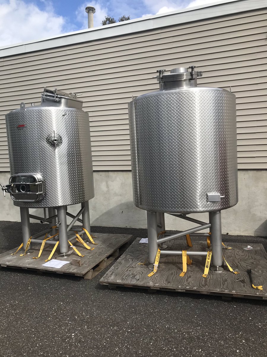EB_Jaybird's tweet photo. Well that was fun. So grateful to have my pops show me the way along the years (and for his lift access) - Saved so much money DIY. Now off to the brewery to install some new toys. Back to EB studios tomorrow. #BusyDaze https://t.co/3kicR61gOS