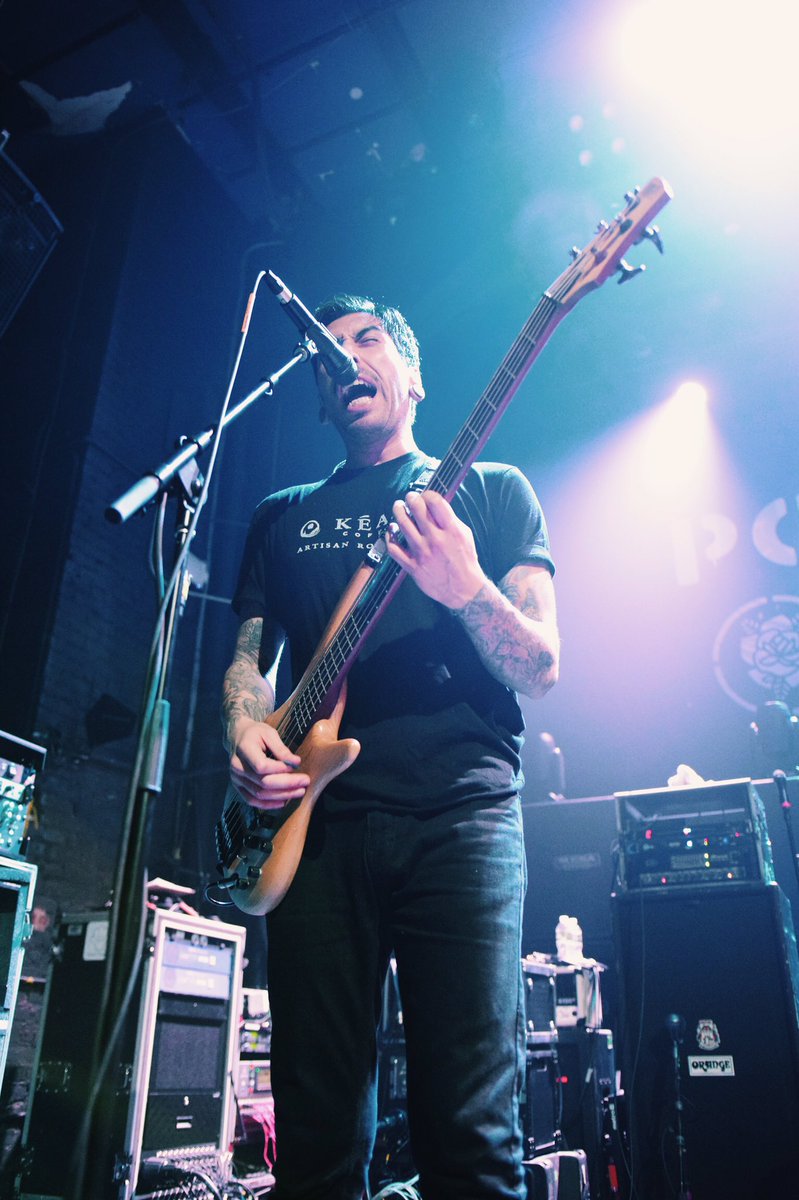 dvnielalexander's tweet photo. So cool to have seen the dudes in @dayseeker open up for Wage War at the legendary @GramercyTheatre 🙌🏼 || Heres some shots I got of them🤘🏼📸 and go check out their new album “Sleeptalk” !🔥  #PressureTour https://t.co/TJZ8rrQSn9