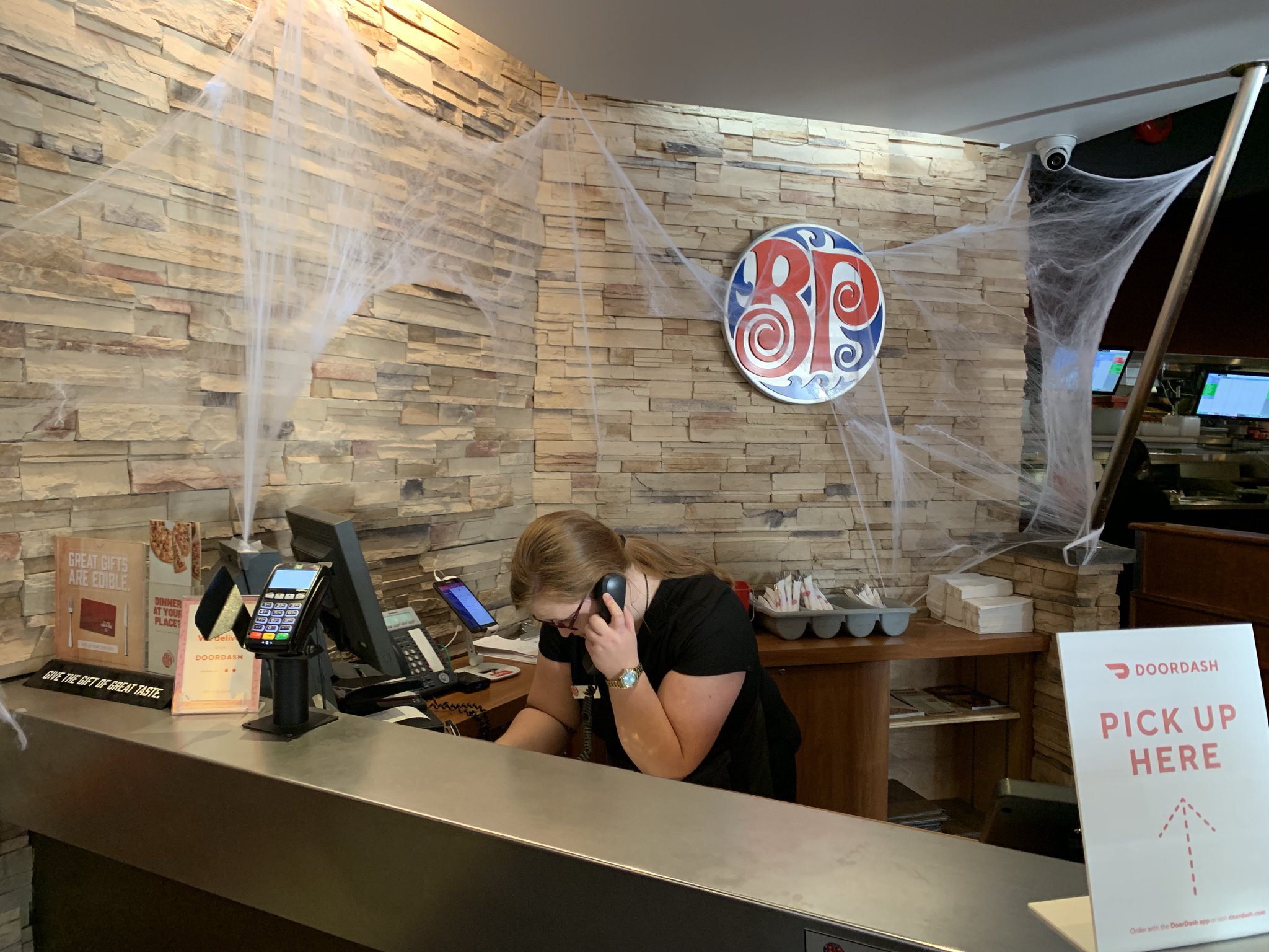 Boston Pizza Red Deer South on Twitter "It’s beggining to look a