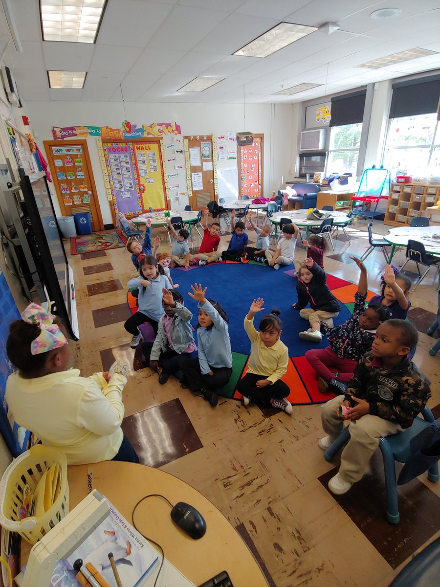 MrsLousClass's tweet image. Math Leader in full effect this week! All her friends were so Ready, Respectful, and Responsible!! #Mathleader #mathexpressions #mathmaticians #wearebaltz @BaltzBears @KP_BaltzAP @baltzprincipal