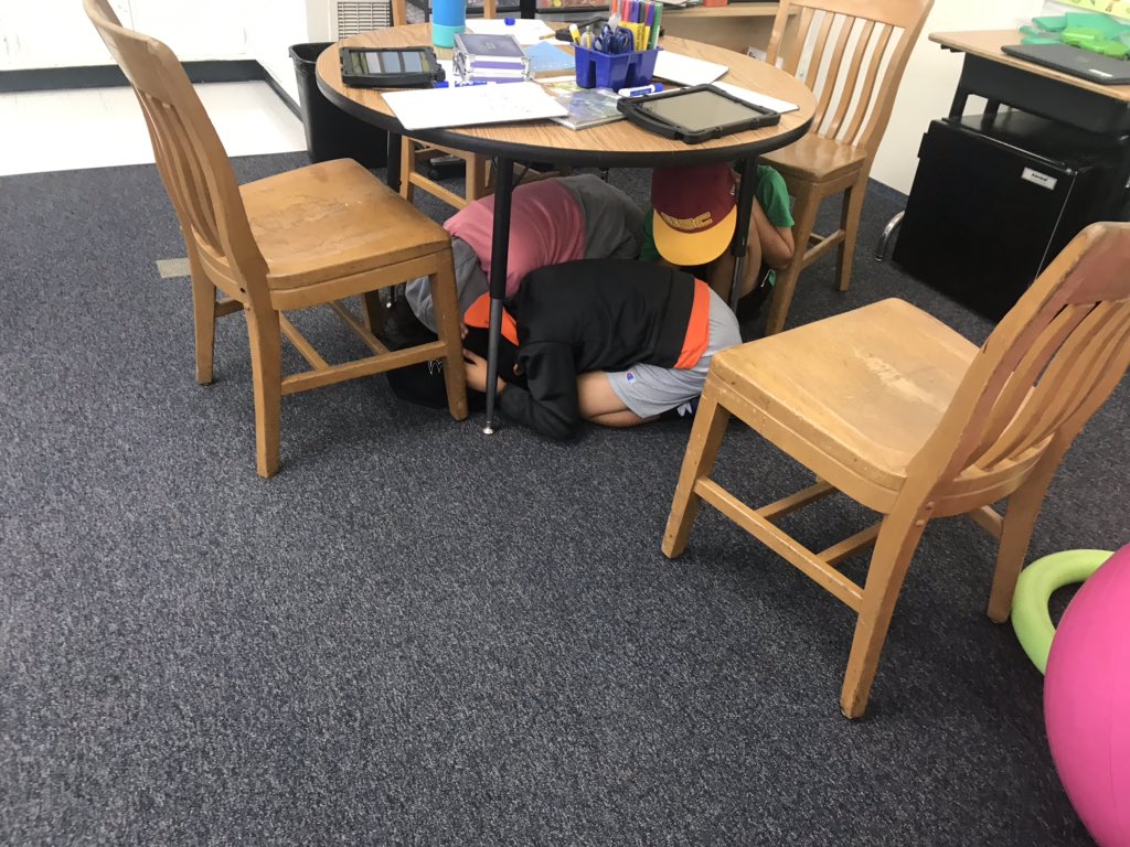 Jenna_Breite's tweet photo. Our class did an awesome job at the #CAGreatShakeOut , even when their teacher had to pretend to be knocked unconscious! #SafetyFirst #PracticeMakesPerfect #FSDLearns #HermosaLeads2019 #LearnMoveAchieve https://t.co/Xwevv1VNv3