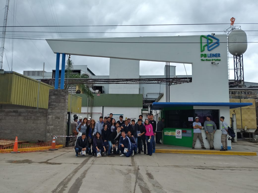 CAMSFE1's tweet photo. Hoy acompañamos a estudiantes de la EESTPPI 8122 Nuestra Señora de LOURDES, junto a la Profesora Gisela Tesari.
Visitamos las plantas de @facorsaok y #PbLeinerArgentina.

Gracias a nuestras empresas locales por sumarse a las Jornadas Fábricas a Puertas Abiertas.
@ADIMRAjoven https://t.co/xGJ67lkhNE