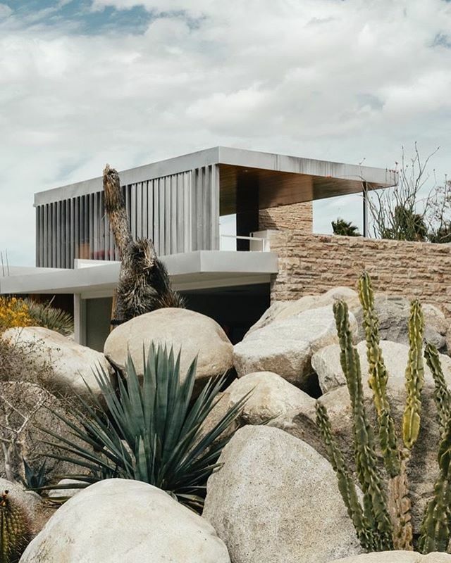 The Kaufmann Desert House by American Architecht, Richard Neutra In Palm Springs, CA. Photo by: Julius Schulman

#architecture #modernarchitecture #palmspringsca #palmsprings #RichardNeutra #KaufmannDesertHouse #DesertOasis ift.tt/31oMVUz