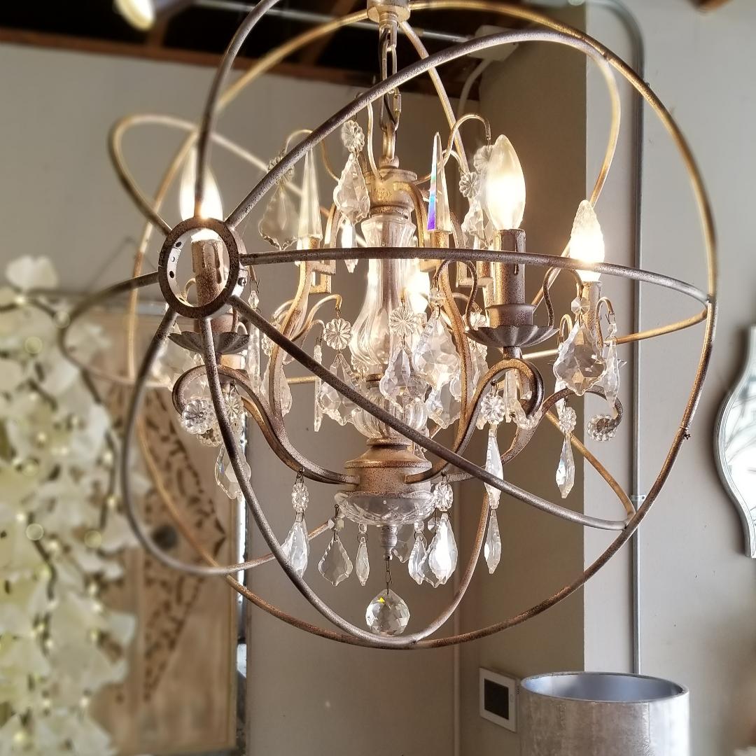 InteriorGlow's tweet photo. Planning on entertaining? WOW your family and friends &amp; create the stunning ambiance you've been looking for with our gorgeous chandeliers! Now 50% OFF! Visit our store in Waco, TX (right by @Magnolia!) #lighting #decor #InteriorDesign #classy #farmhousechic #renovation #remodel https://t.co/TpRnEpAp9D