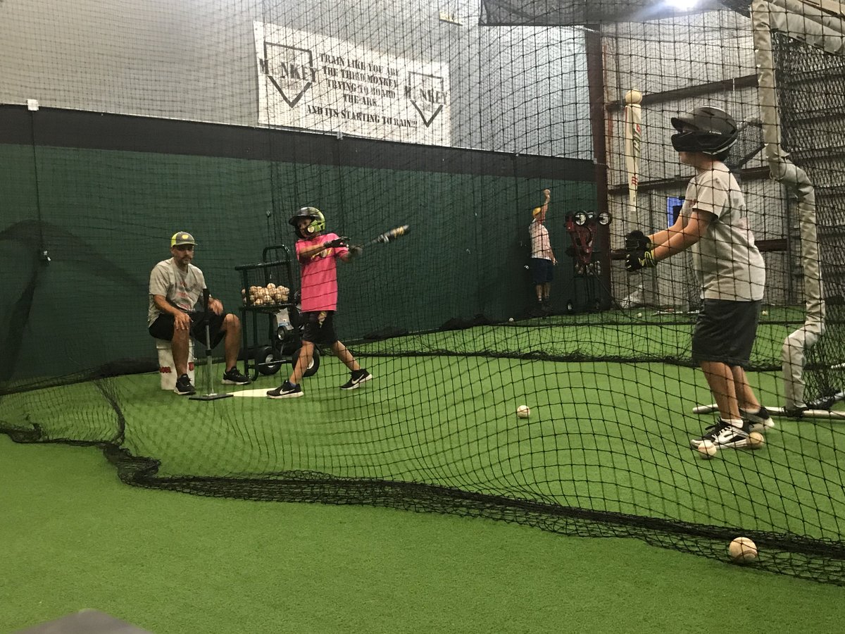 3rdMonkeySports's tweet photo. Summerville Vapor in, grinding away. They really show what dedication looks like. #thirdmonkeysports #summervillevapor #affiliateteamsareawesome #anotherweekanotherpractice #thisisdedication #alwaysgrinding #baseball #travelbaseball #youthsports #trainwhenothersdont #dobigthings https://t.co/ahHtCoewFy