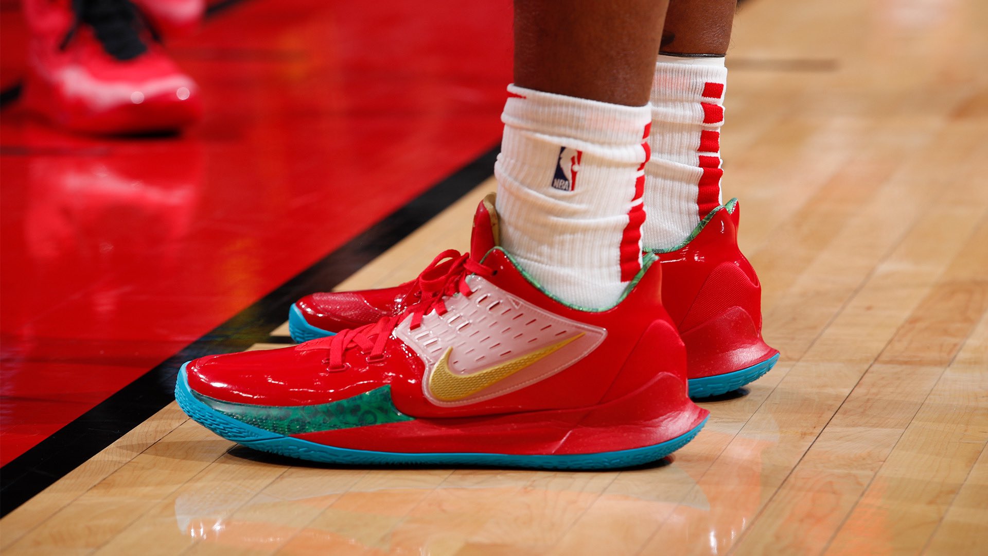 NBA KICKS on X Mr. Krabs Kyrie Low 2s for wendellcarter34 NBAKicks https t wsymAhDDyz X