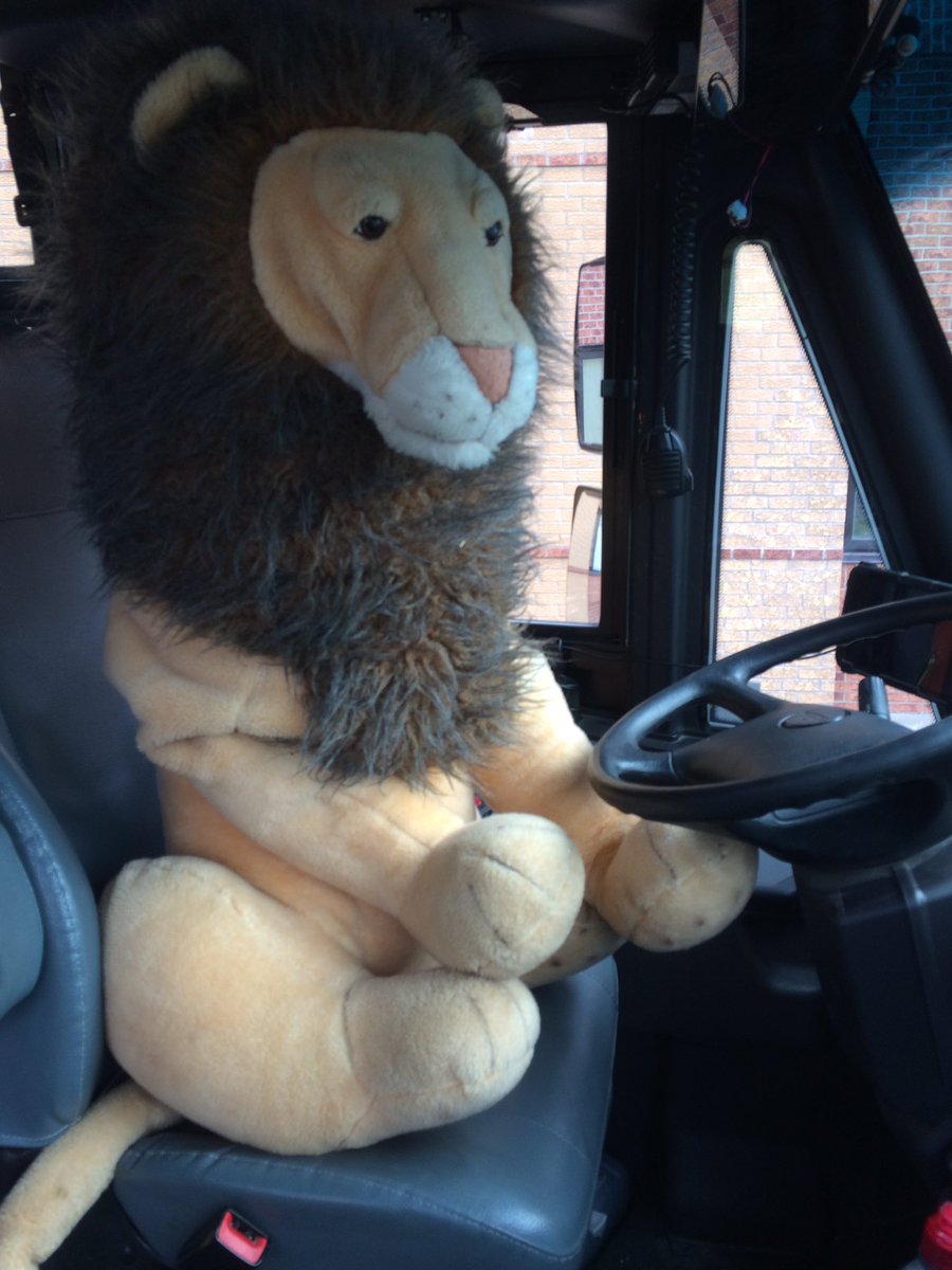 Another big road win for the <a href="/StMarkOCSB/">St. Mark High School</a> Jr Football 🦁! Our boys beat the <a href="/CPHSBears/">CPHSBears</a> 32-2 to improve to 3-0 on the road and 4-1 overall! #MyStMark #Man1FB2