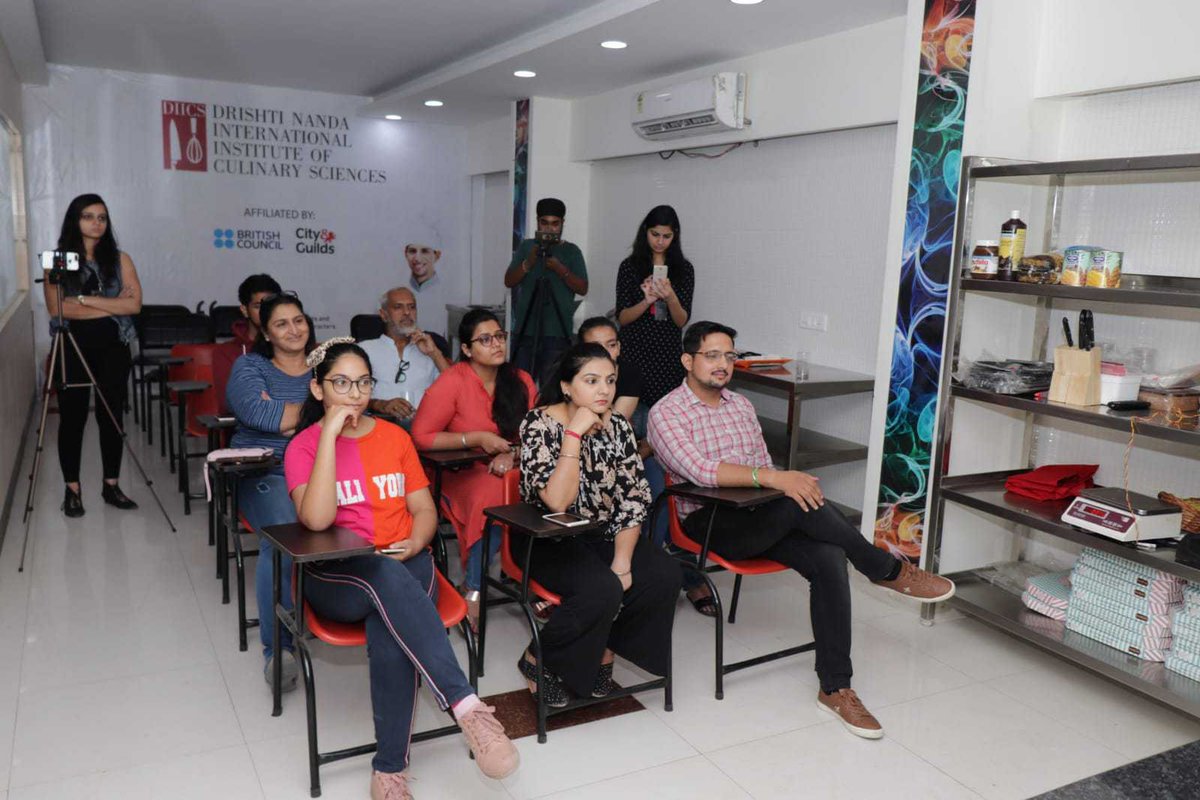 brew_hq's tweet image. Our yesterday&apos;s #MeetupThursdays by DIICS-Drishti Nanda International Institute of Culinary Sciences and​ co-hosted by @Statusbrew  and @CityOnPedals 
Join our Facebook group to be a part of our future events:
facebook.com/groups/amritsa…
#amritsarstartups #startuplife #statusbrew