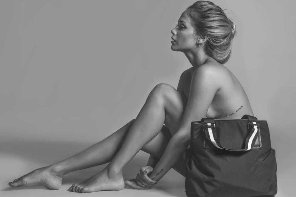 Barbie Velez y una sensual producción pablolayus.com.ar/barbie-velez-y…