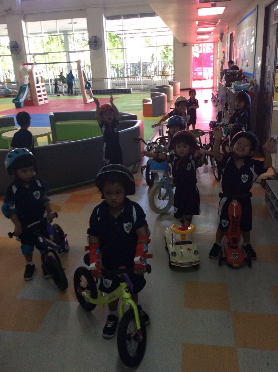 BrightonVibha's tweet image. Here we go! #rubyclass #bringyourbiketoschool #sisbangkok #earlyyears