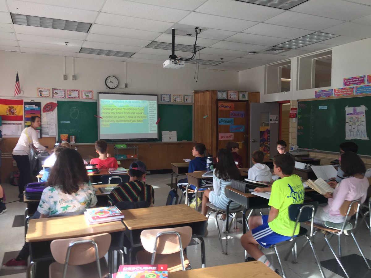 APSLanguages's tweet photo. #SecondaryInstructionalRounds #JobEmbedded #professionaldevelopment #EarthquakeReady @BoykinBryan @EllenSmithAPS https://t.co/bWH6lQ9ESh