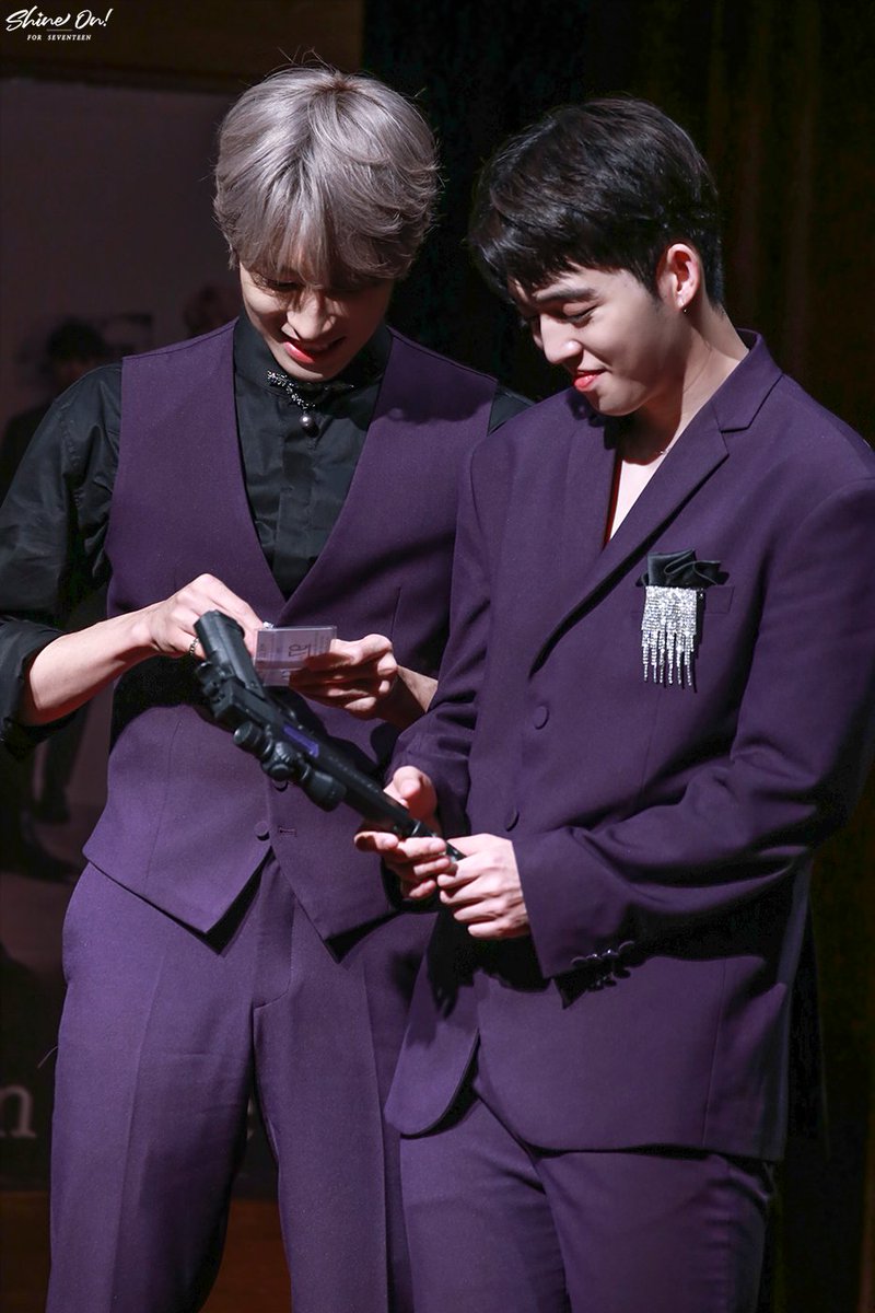 17ShineOn's tweet photo. 190927 팬싸
#에스쿱스 #SCOUPS #원우 #WONWOO #세븐틴 #SEVENTEEN https://t.co/CGAAOKhj2w