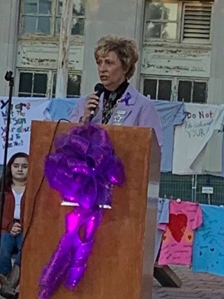 juliegoodman0's tweet photo. For the last 11 eleven years as a Judge I’ve witnessed the devastation Domestic Violence causes its victims, their families &amp; our entire community. I am extremely grateful to Sheriff Kathy Witt and the entire office for all they do to help protect the Victims. #Goodman4Circuit https://t.co/W3QuH7qeGX
