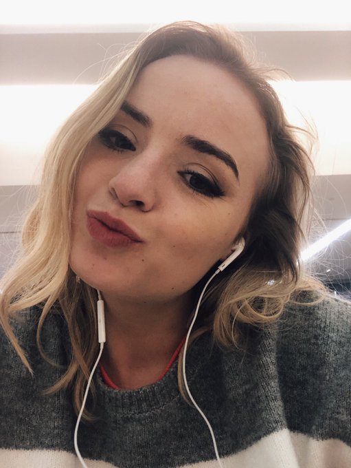 Rare pic of me not flashing y&rsquo;all! 😉😂 https://t.co/NjhHSp1eMD<a href="/tag/mvsales"class="tags"><span>#mvsales</span></a>