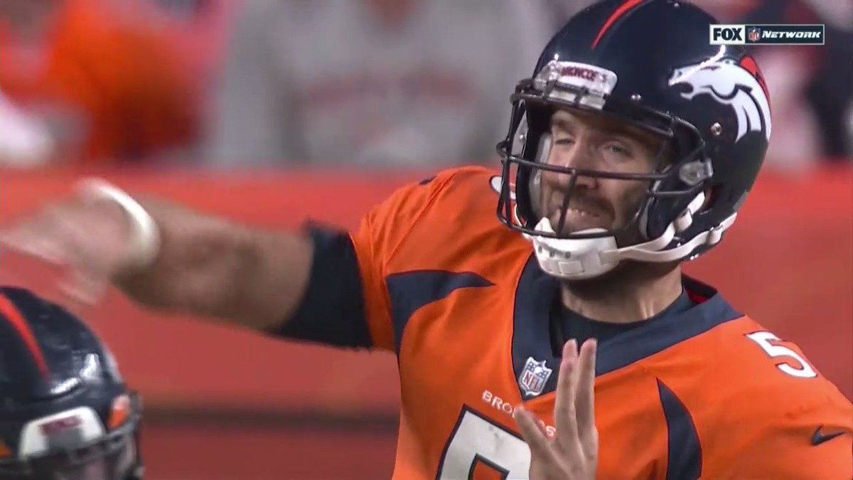 pushingthepile's tweet photo. Joe Flacco's night summed up in 4 photos https://t.co/pkGEFmshVh