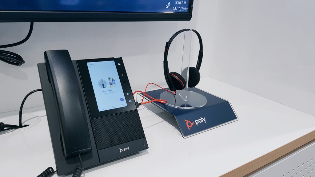 PolyCompanyAPAC's tweet photo. Discover the broad portfolio of Poly solutions which include tightly integrated partner solutions, unique open-standards from video &amp; conferencing devices in boardrooms to huddle spaces, to desk phones or headsets in an open plan office. #PolyExperienceCentre

#PowerOfMany https://t.co/UlNkon3kfS