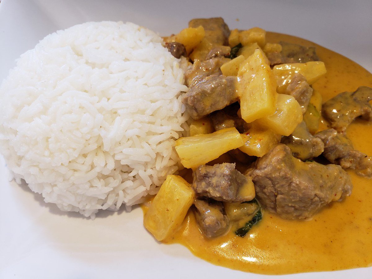 SiriThaiCuisine's tweet photo. Come try some pineapple curry! This weekend find us Fri (10/18) dinner @LuminaryDistil1 . Sat we will be at the SUNY Fredonia Maker Faire from 11-4 then at the Reg Lenna Center in Jamestown from 5-7:30. Sunday we're in Meadville at the Davenport Winery.
#sirithai #pineapplecurry https://t.co/SJYky5HjTo