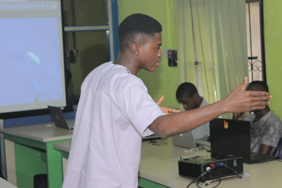 BlessedOnoriode's tweet photo. #ReactAbia #Reactor #publicspeaking #reactjs # #LearnFactory #JSX Had a wonderful session as I spoke about the React Javascript extension, JSX @AbiaReact ,@react_ng and @reactSE_ng meet-up. https://t.co/y8uDxgszqL