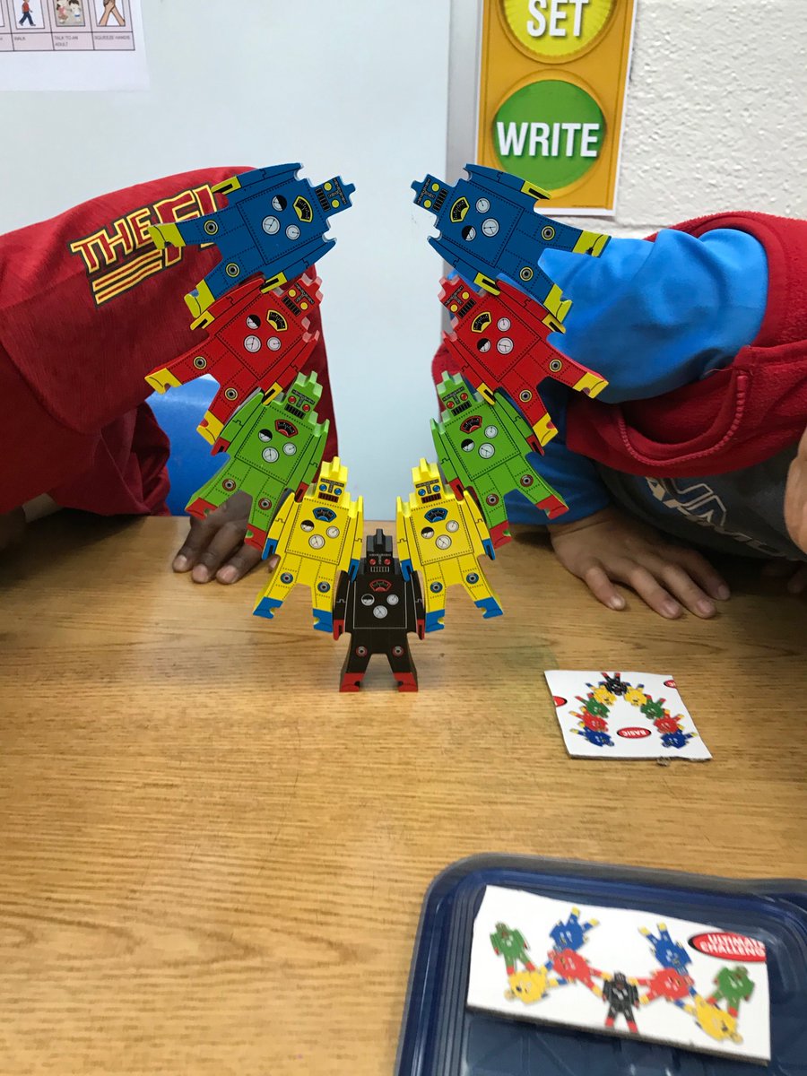 DonnaOT735's tweet photo. it's never too soon to start learning about robotics. i mean...robots. #FineMotorControl #TeamWork #ColorAndCut #NTDSEmpowers #735learns https://t.co/WYM4tLwTsn