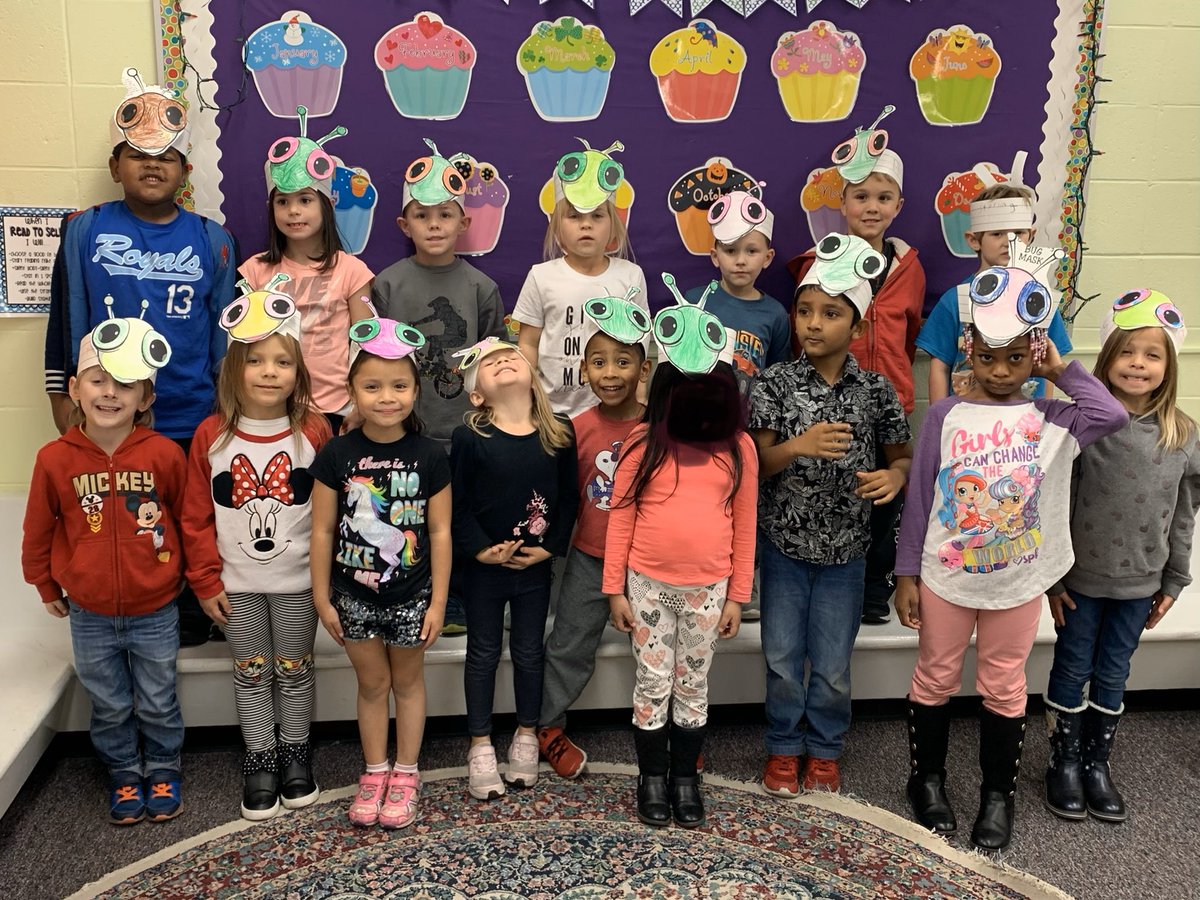 rocketkinders's tweet photo. Learning about bugs means at least one bug hat! Praying mantises are our new favorite!  #rockets512 https://t.co/lGIyiA4w3J