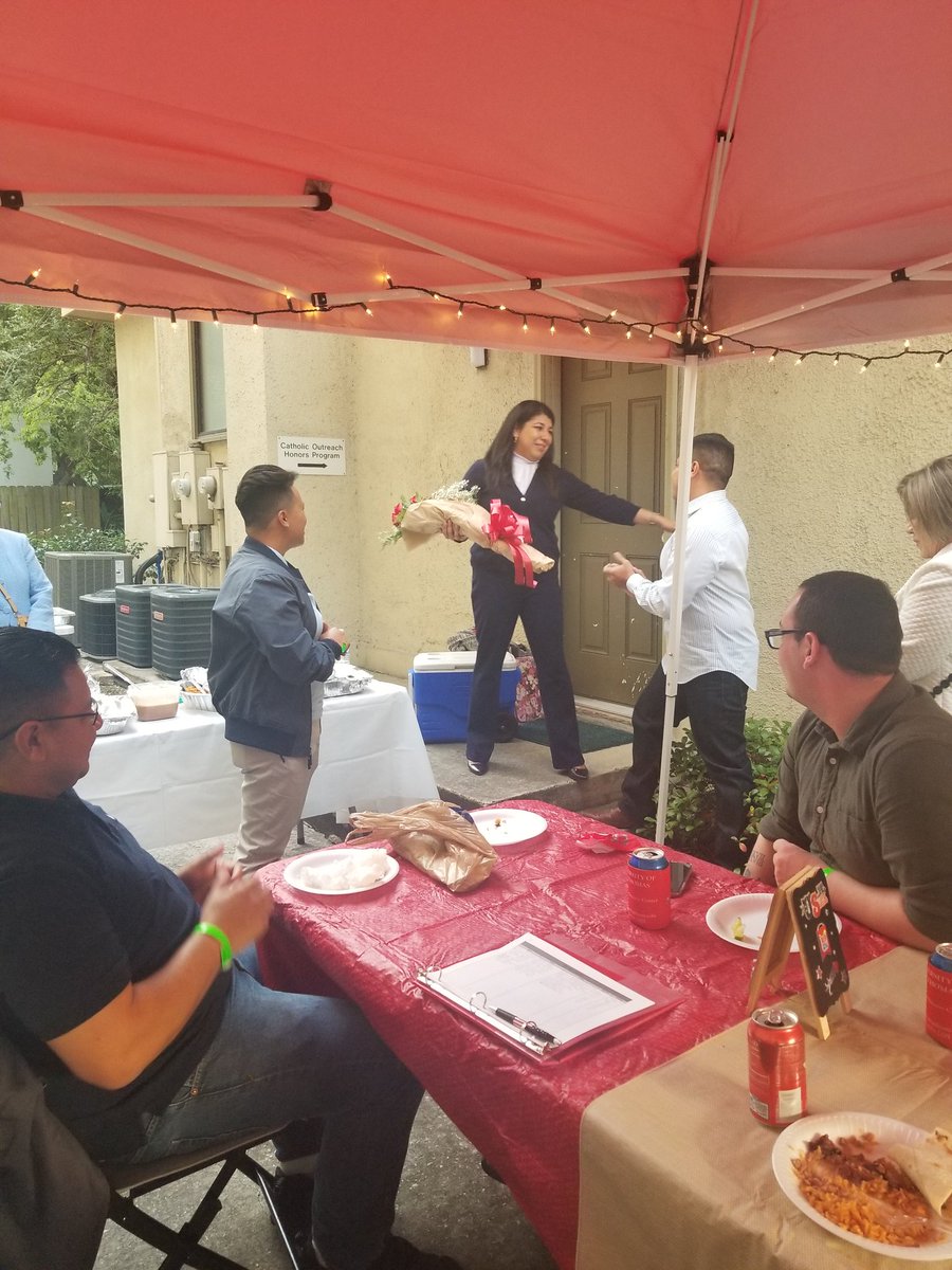 NursingAtUST's tweet photo. It was great attending the #VeteranStudents BBQ today where community was built and they honored their director Trisha Ruiz! Looking forward to many more BBQ events! πΊπΈ #USTHouston #CeltNation #USTNursing #USTVeterans #USTBold #BeYourBoldSelf #VeteranSuccessCenter https://t.co/pD9Fk9Y9Hx