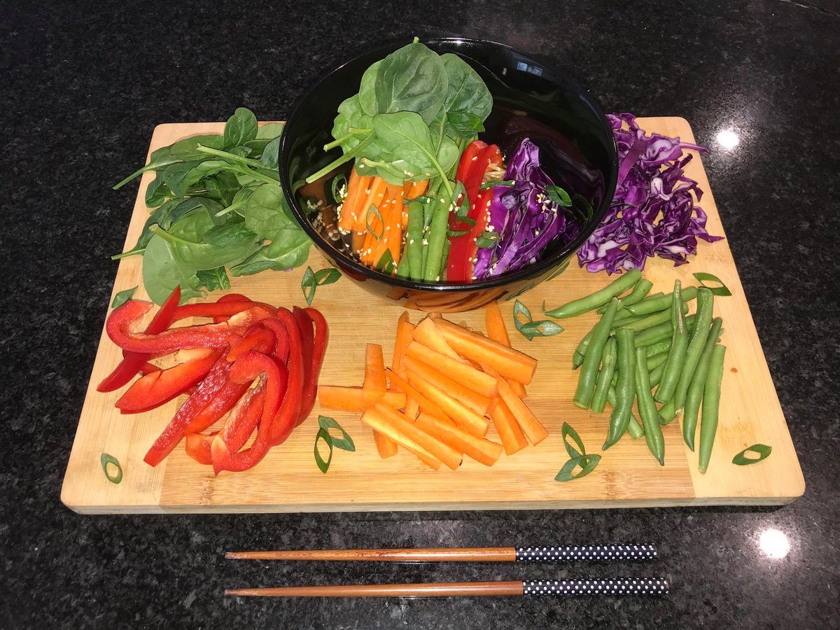 uon_dt's tweet image. #Tryfor5 feel alive! You don&apos;t need endless salads to reach your 5 serves of veggies, try a noodle bowl! Eating all your vegetables contributes to good health, disease prevention and weight maintenance. See how many you can eat! #Tryfor5 #NNW2019 @Uni_Newcastle @NutritionAust