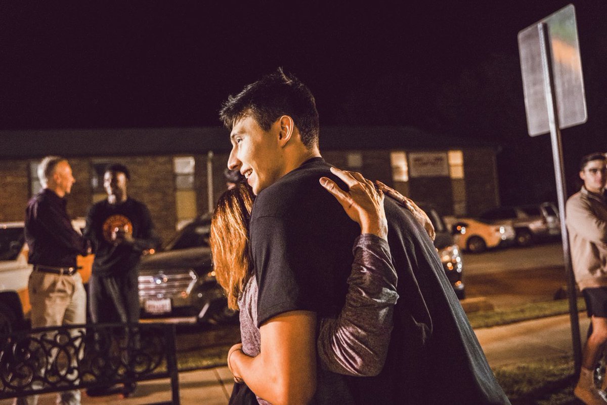 A tradition like no other: getting a hug from our favorite fan <a href="/AnneGreenwood54/">Anne Greenwood</a> during All Night Pomp. 

#okstatehc | #gopokes