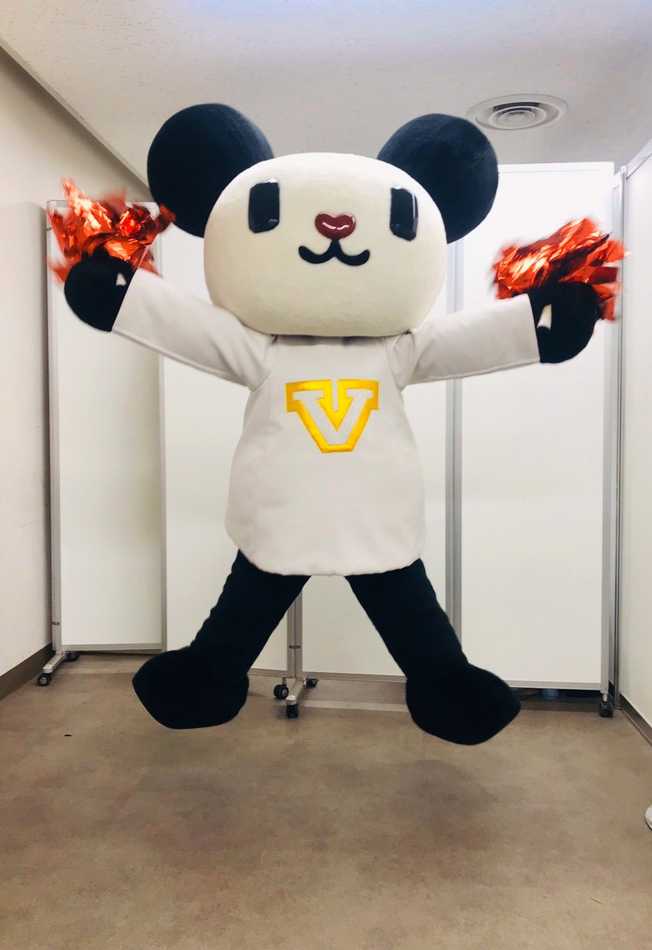 تويتر ゴーちゃん على تويتر ボクも応募するブイ ジャニーズwest のラストポーズ は ボクのvジャンプ 二人がしたら Wになるブイ V パンダの応募は受付けてくれるかなぁ Mステ T Co Bpaevr18nt