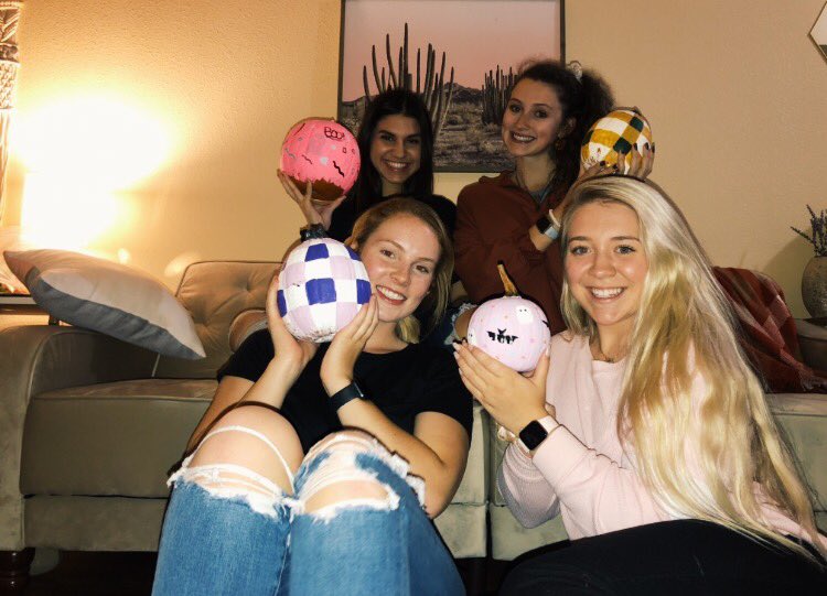 raine_harman's tweet photo. Who run the world? Ghouls 🎃 https://t.co/AOVrLDetoz