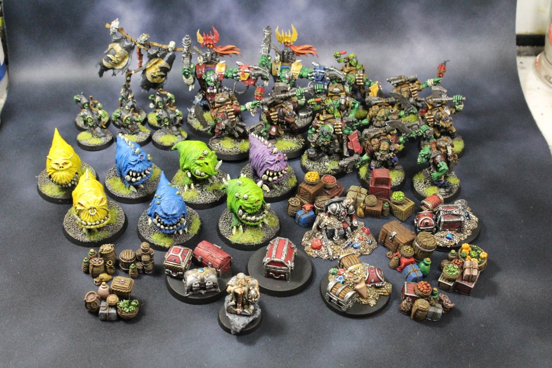 #paintingwarhammer The Ork Group pics are in! Lots of minis. We've got a mix of Evil Sunz and Bad Moons and a variety of units. These are going to look great on the table!

#gamesworkshop #kromlech #miniatures #warmongers