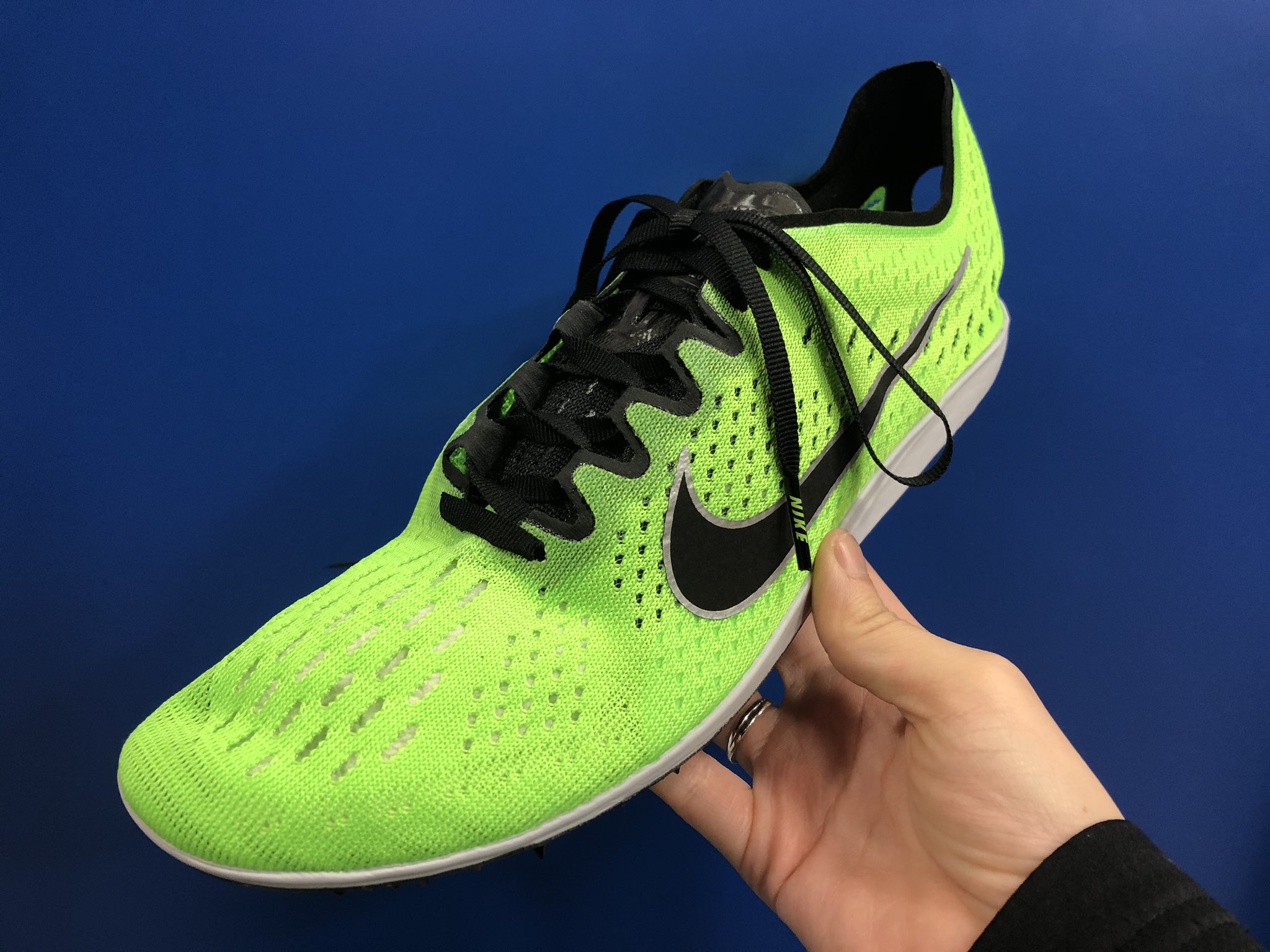 ステップスポーツ横浜店 Nike ズームマトゥンボ3 3000m m対応の 長距離対応スパイクです 程よい反発とクッション性でスピード維持できます 愛用者も多い大人気のスパイクです ナイキ 勝つ気ならナイキ 陸上競技 長距離