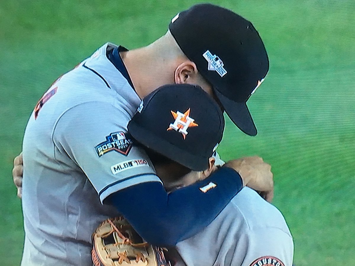 MoFungoBatMan's tweet photo. #AllTheFeels #Astros https://t.co/BW3wvcJjcX
