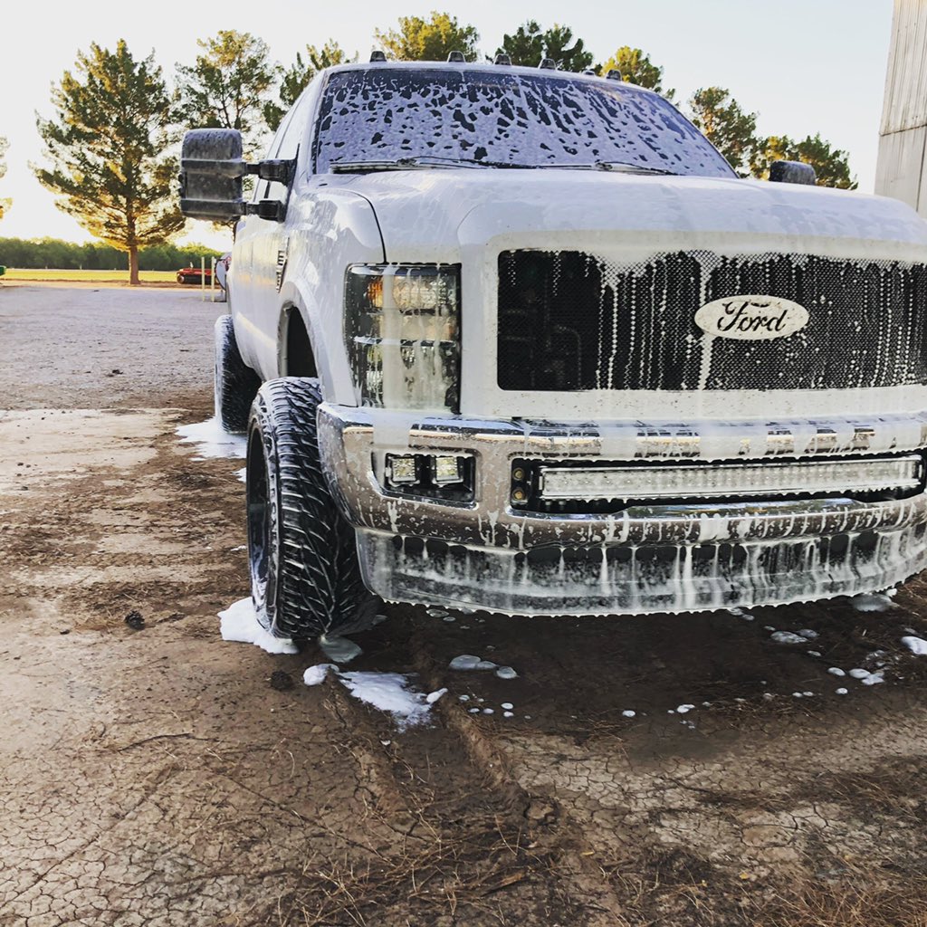 ColtonK2001's tweet photo. She’s for sale. Priced super cheap. Someone buy it. Dm Me for more info. Please retweet to get this sold! https://t.co/iAxPOhVrR1
